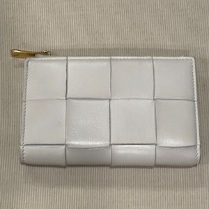 100% Authentic Bottega Veneta Intrecciato Wallet